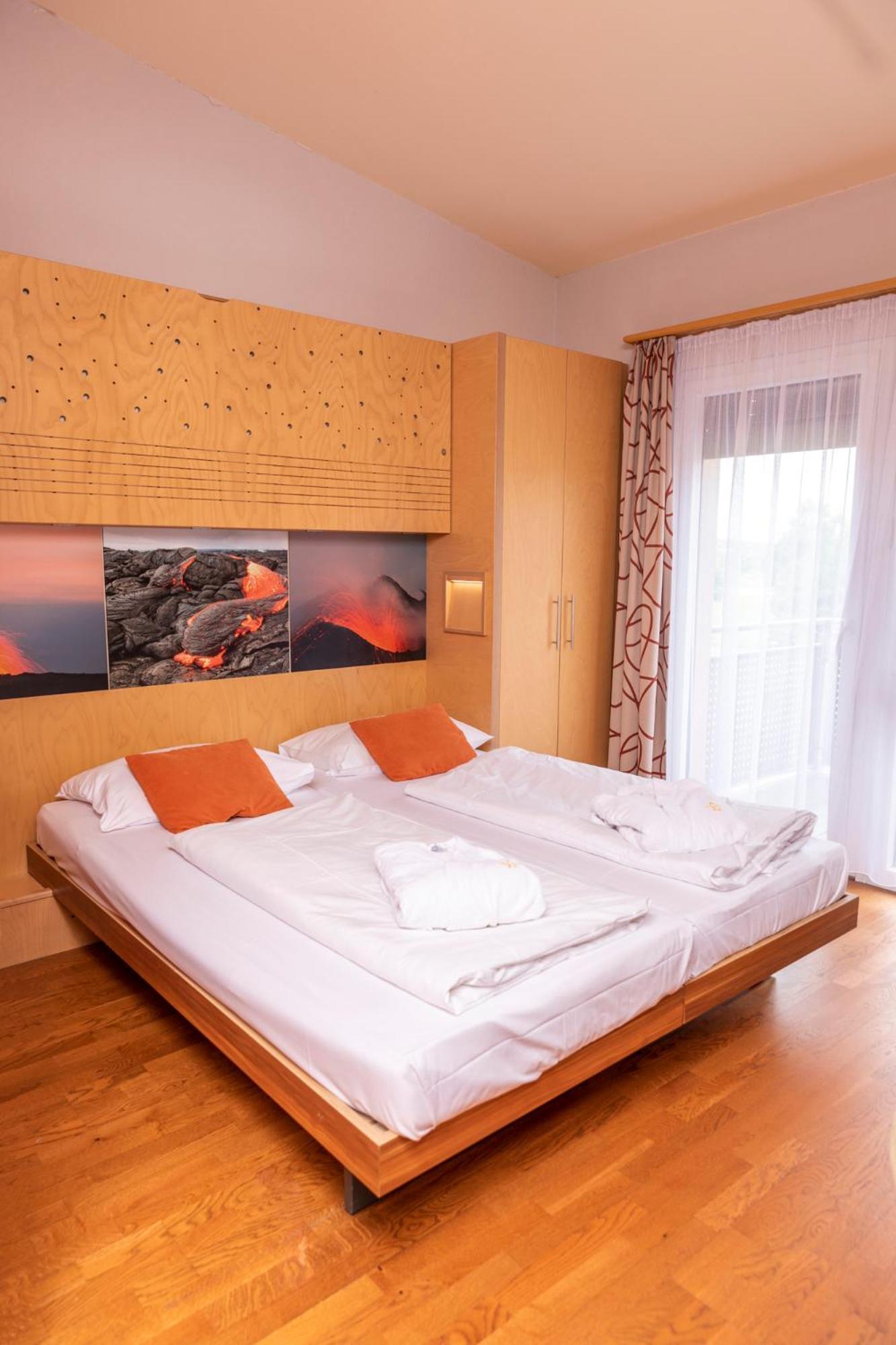 Vulkan Wellness Hotel & Camping Celldomolk Exterior photo