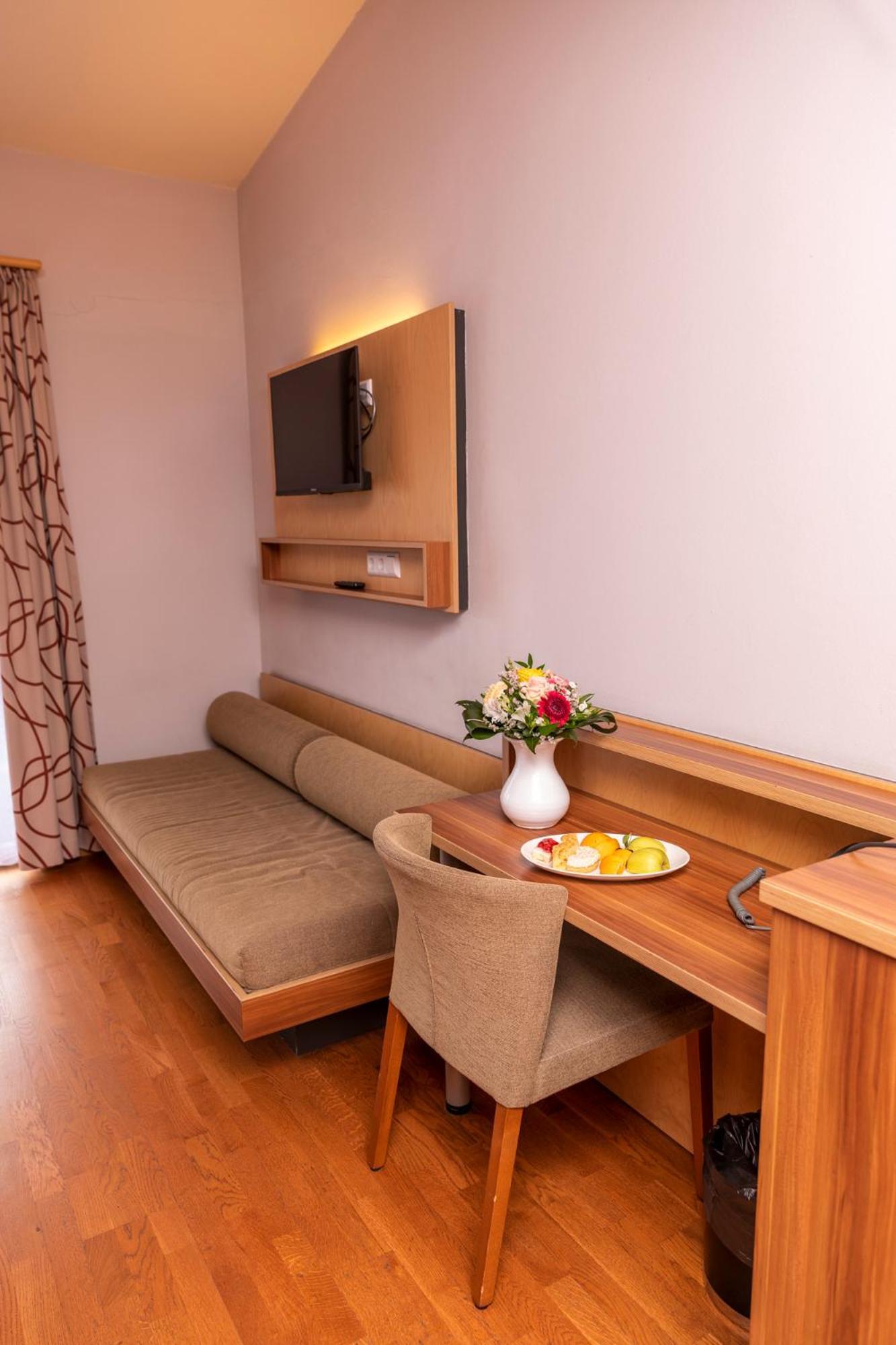 Vulkan Wellness Hotel & Camping Celldomolk Exterior photo