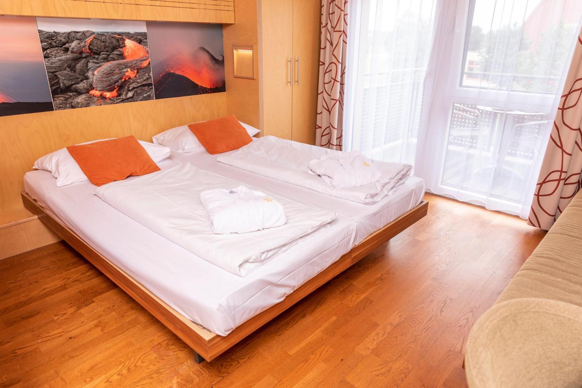Vulkan Wellness Hotel & Camping Celldomolk Exterior photo