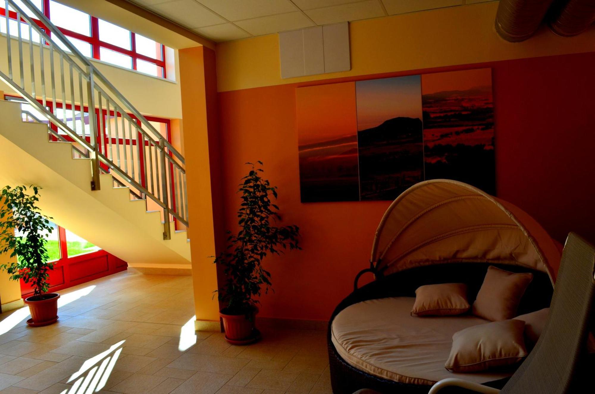 Vulkan Wellness Hotel & Camping Celldomolk Exterior photo