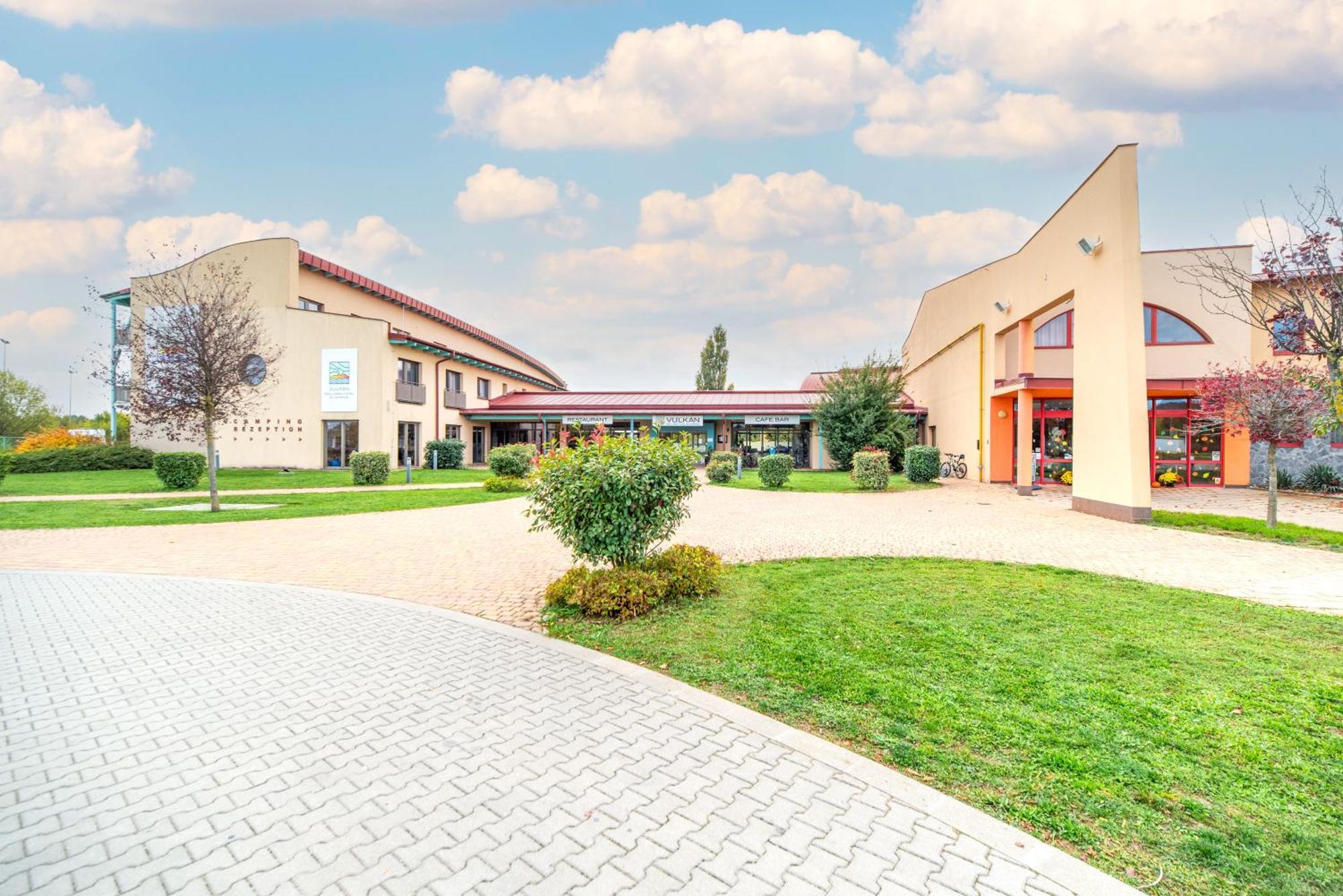 Vulkan Wellness Hotel & Camping Celldomolk Exterior photo