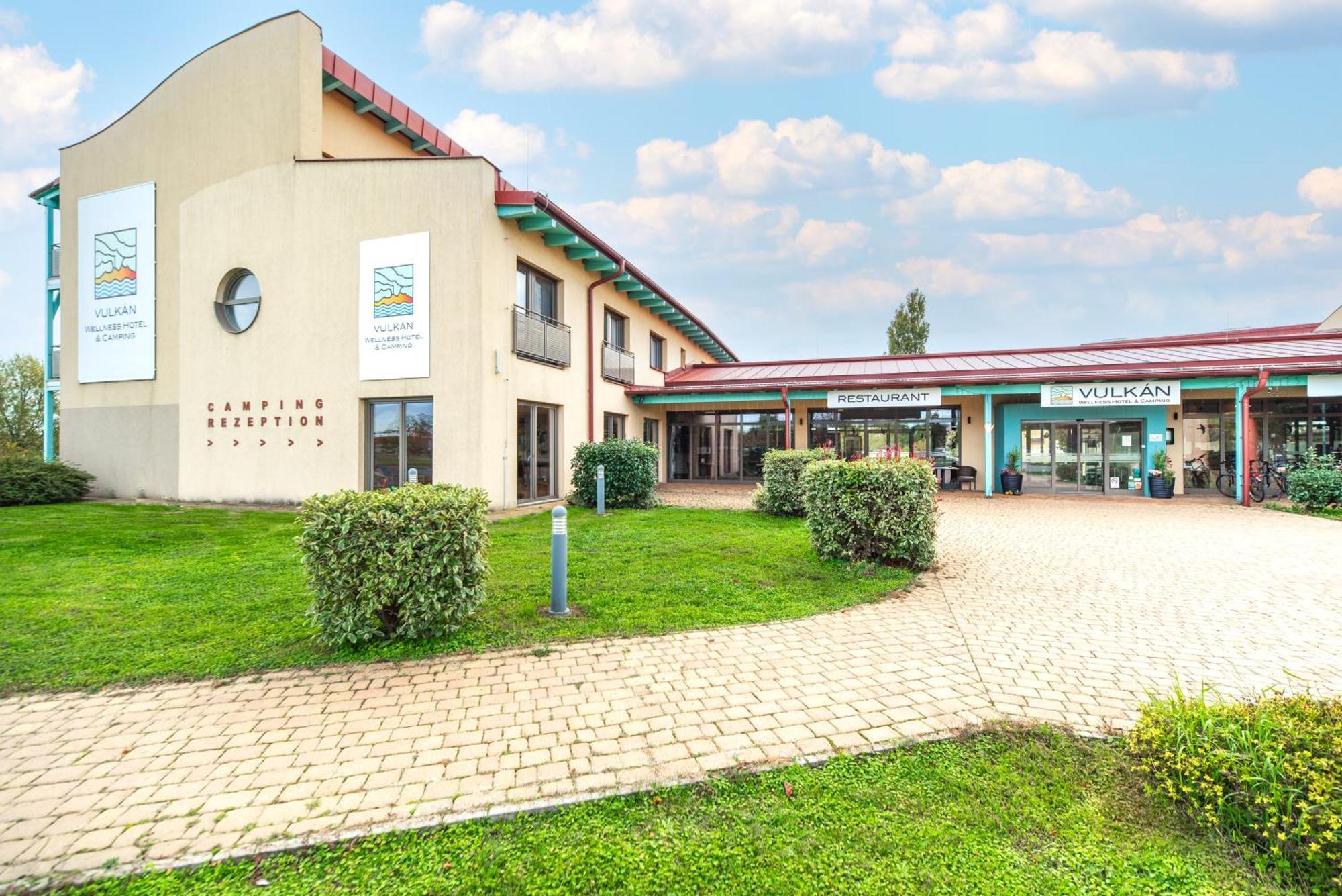 Vulkan Wellness Hotel & Camping Celldomolk Exterior photo
