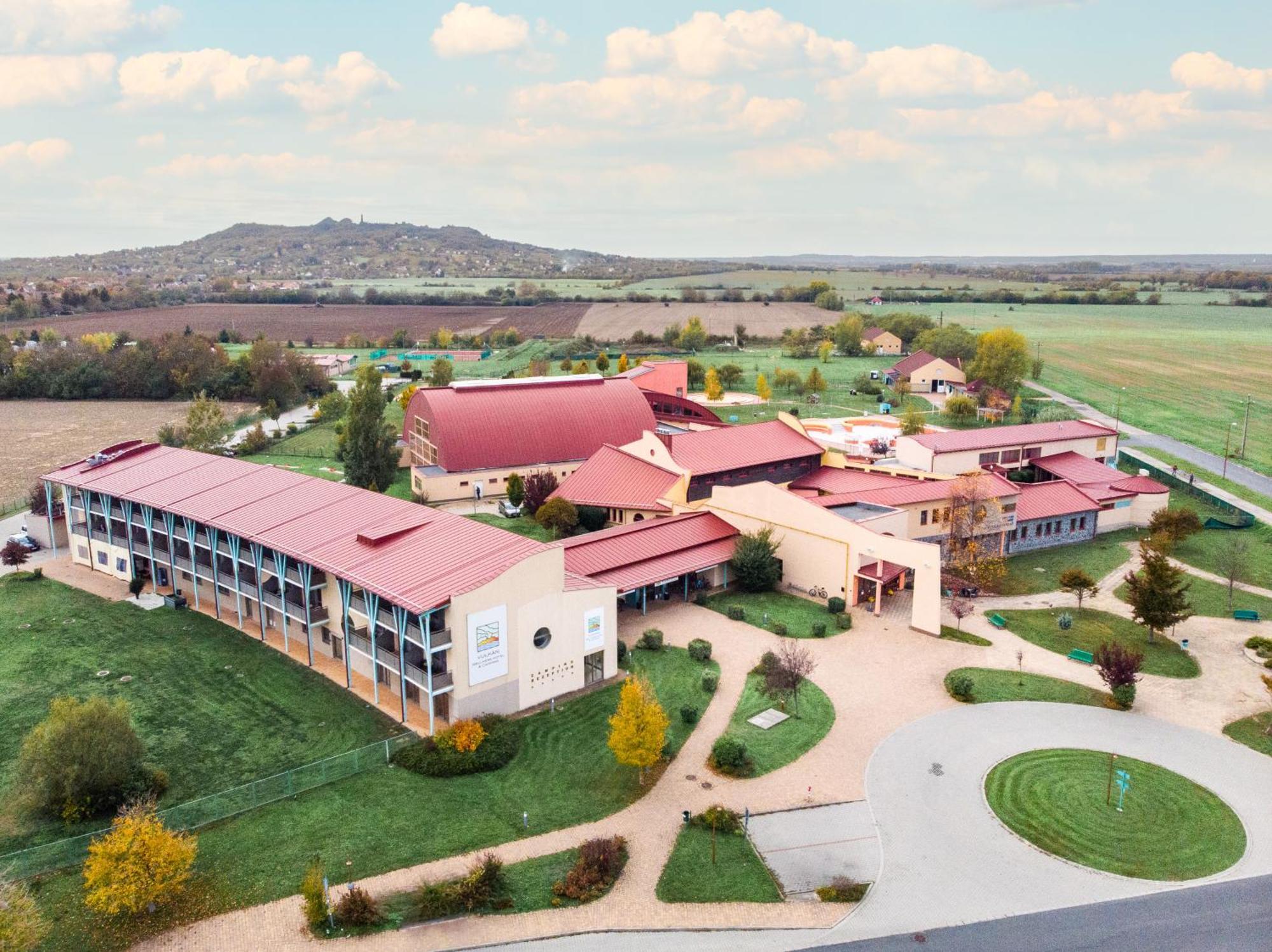 Vulkan Wellness Hotel & Camping Celldomolk Exterior photo