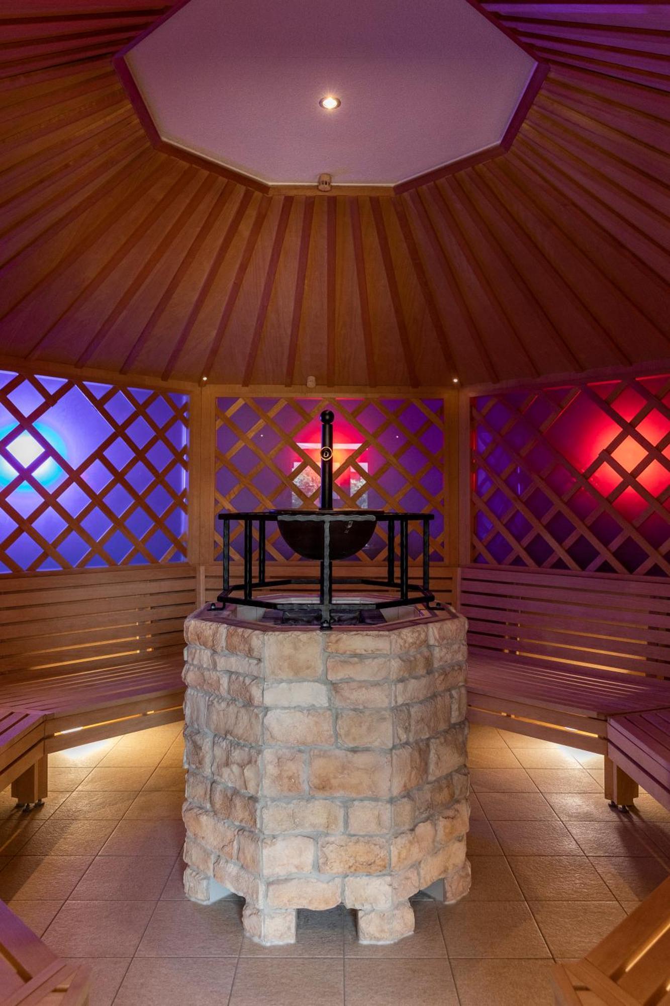 Vulkan Wellness Hotel & Camping Celldomolk Exterior photo